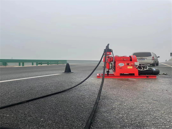 嘉祥马路路基路面开裂下沉注浆加固灌浆